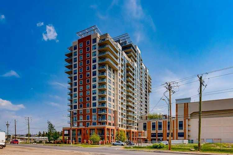 8710 Horton Rd SW #203 Calgary, AB T2V 2X4