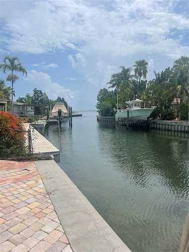 511 59th St Holmes Beach, FL 34217