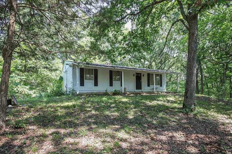 3476 Bassett Rd Pacific, MO 63069