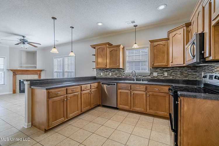 4456 Stone Cross Dr, Olive Branch, MS 38654Search All Windstone