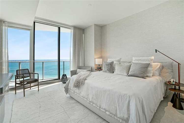15701 Collins Ave #2103 Sunny Isles Beach, FL 33160