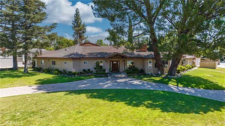 3675 Locksley Dr Pasadena, CA 91107