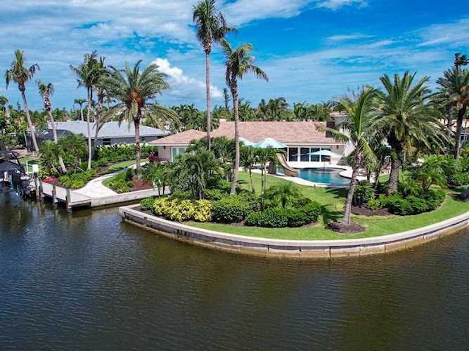 813 Angel Wing Dr Sanibel, FL 33957
