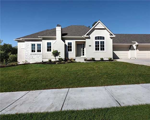 7236 Allman Dr Shawnee, KS 66217