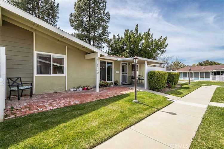 19208 Avenue of The Oaks #G Newhall, CA 91321 | MLS SR23052462 Photo 1