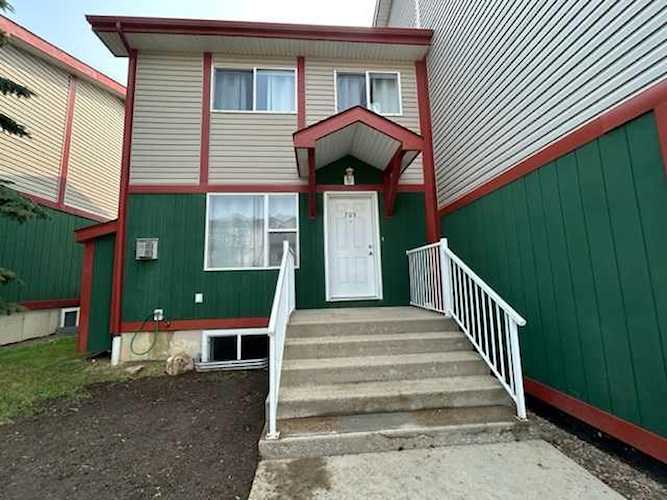 201 Arabian Dr #705 Fort McMurray, AB T9H 5