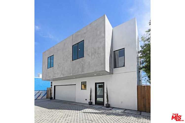 542 N Commonwealth Ave Los Angeles, CA 90004