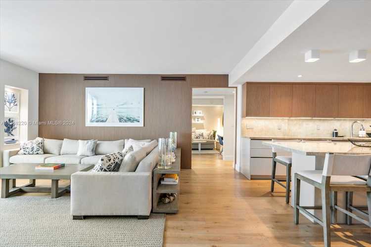 2301 Collins Ave #1536/1537 Miami Beach, FL 33139