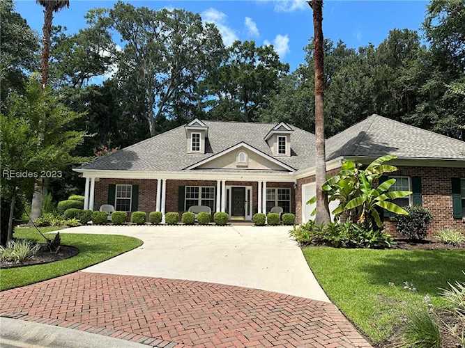 2 Bay Club Ct Bluffton, SC 29910