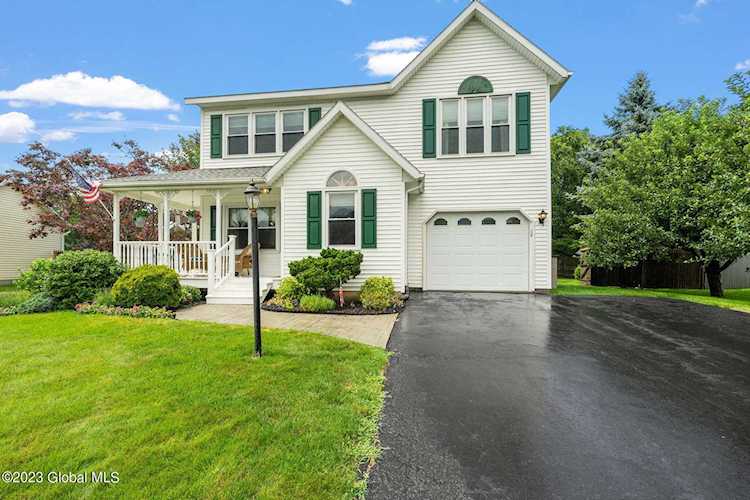 10 Cimarron Way Latham, NY 12110