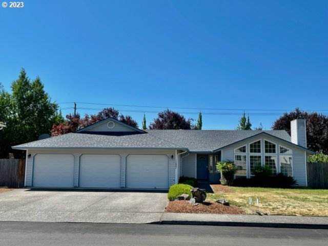 12002 NW 19th CT Vancouver, WA 98685