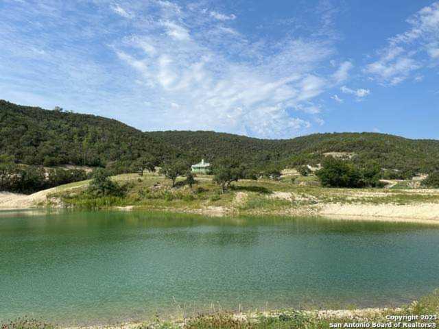 16205 Fm 470 Tarpley, TX 78883