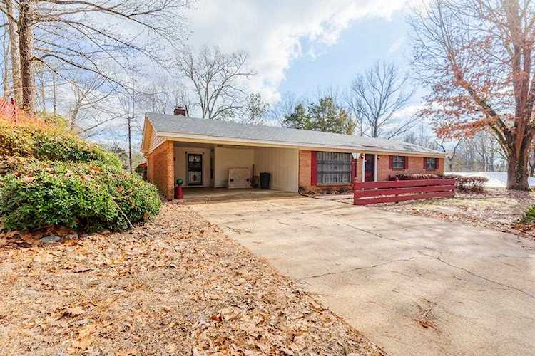 1411 Lawson Oxford, MS 38655