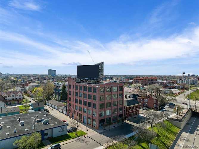 1535 6th St #6 Detroit, MI 48226