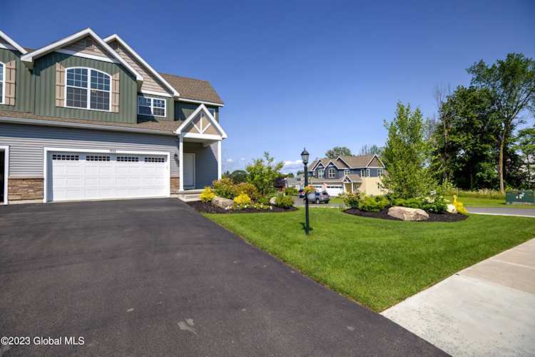 1502 Anthony St Troy, NY 12180