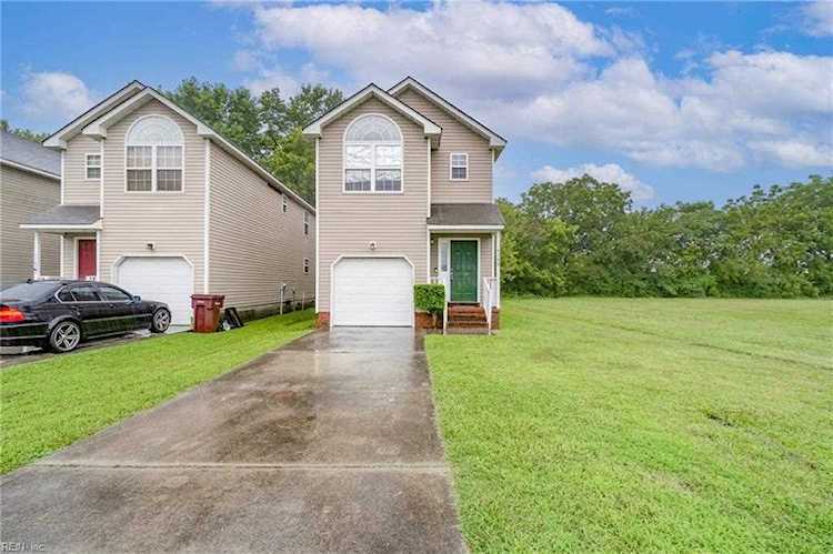 home for sale in South Norfolk Chesapeake VA 23324 - MLS 10497230 Photo 1