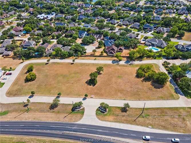 805-817 N. Earl Rudder Freeway Bryan, TX 77802