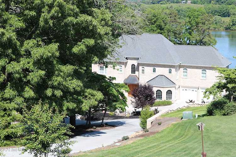 4266 Ridge Water Rd Louisville, TN 37777