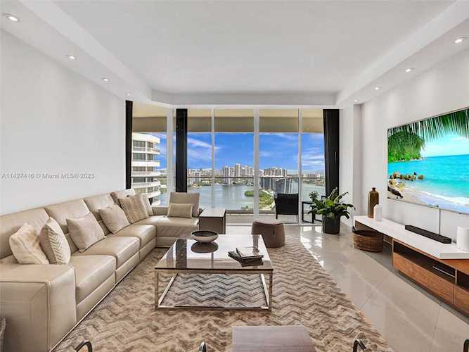 2800 Island Blvd #3002 Aventura, FL 33160