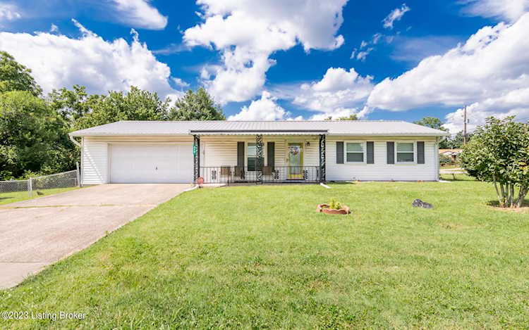 314 Hillview Blvd, Louisville, KY 40229 - $185,000 Photo 1