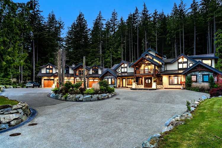 3299 Black Bear Way Anmore, BC V3H 5G6