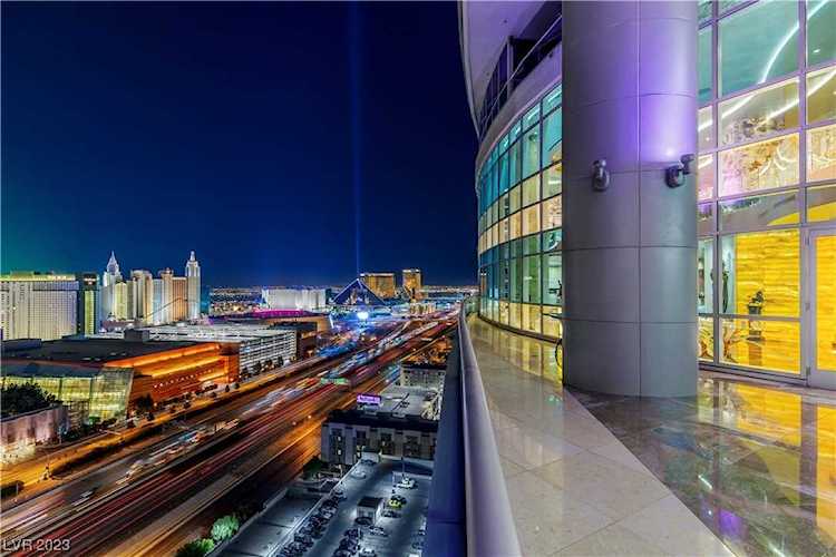 4525 Dean Martin Dr #2503 Las Vegas, NV 89103