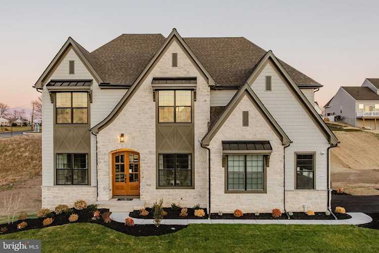 700 Shagbark Dr West Chester, PA 19382