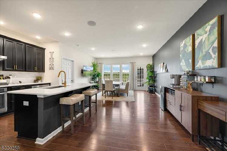 33 Albert Ct Randolph Twp., NJ 07869 | MLS 3843130 Photo 1