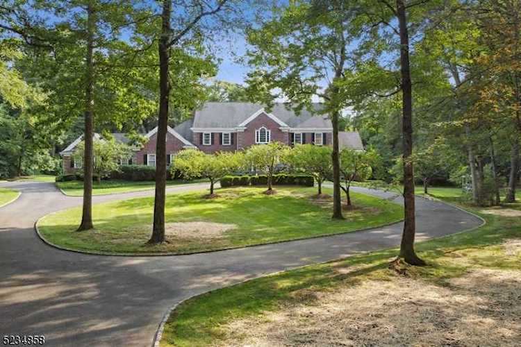 5 Oak Forest Ln Mendham Boro, NJ 07945