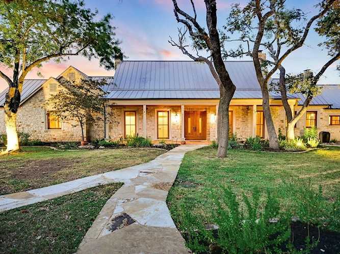 317 Trailmaster CIR Driftwood, TX 78619