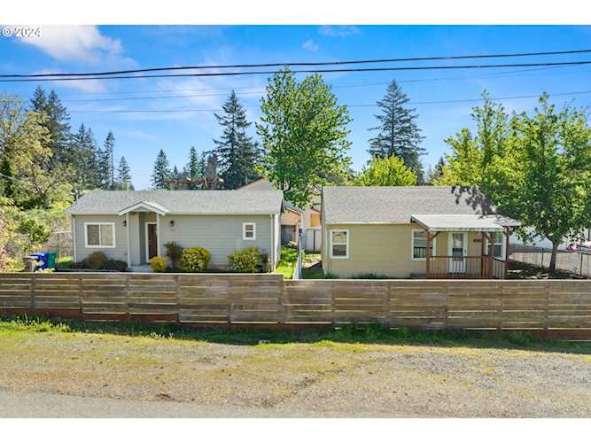236 NE 156th AVE #A & B Portland, OR 97230
