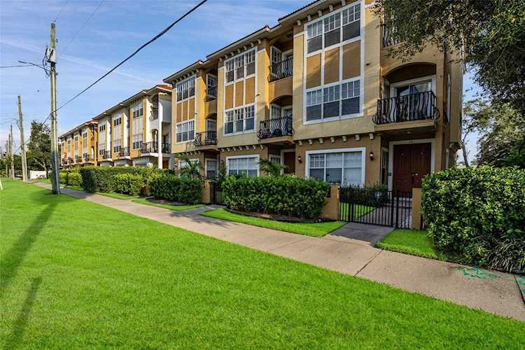 111 N Albany Ave #16 Tampa, FL 33606