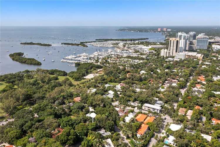 3121 SW 22nd Ave Miami, FL 33133