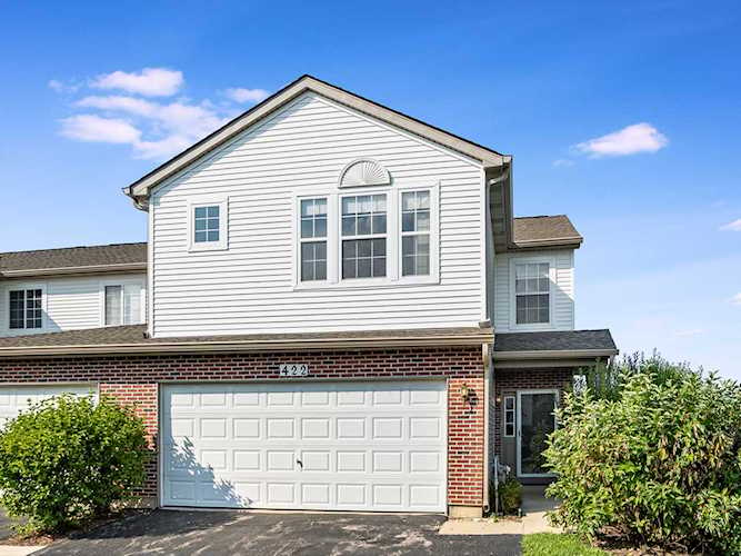422 Landmark Ave Yorkville, IL 60560 | MLS 11844371 Photo 1