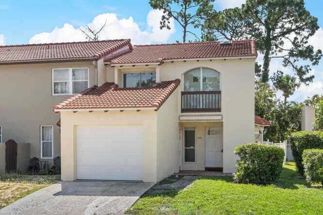 810 Via Toscana Wellington, FL 33414