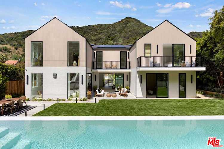 2100 San Ysidro Dr Beverly Hills, CA 90210