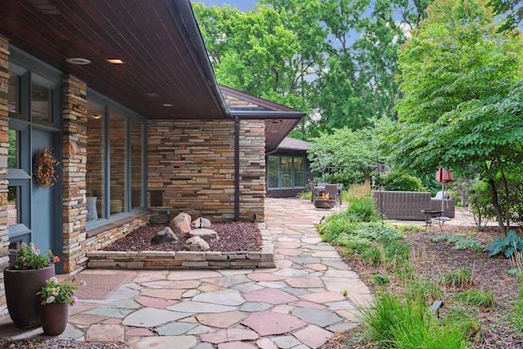 25 Lawn Terrace Golden Valley, MN 55416
