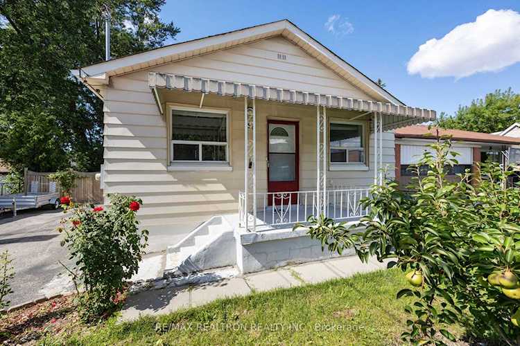 48 Glen Cameron Rd Markham, ON L3T 1P6