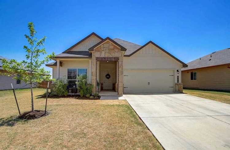 511 Kyra LN Taylor, TX 76574