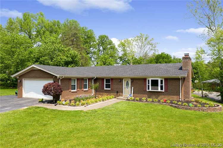 7010 Mccartin Dr Floyds Knobs, IN 47119 | MLS 202307685 Photo 1