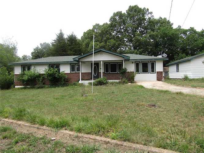 502 N Acre Drive Richland, MO 65556