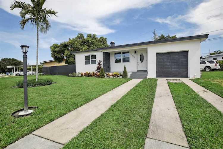 1030 NW 89th St Miami, FL 33150