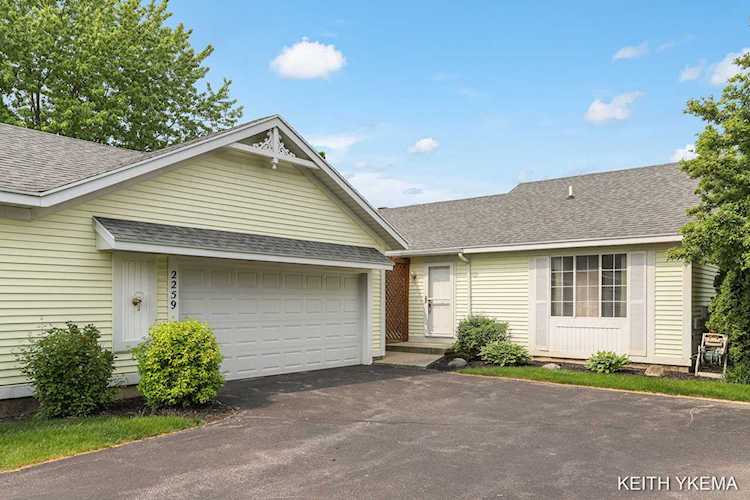 2259 Bridle Creek St SE Kentwood, MI 49508