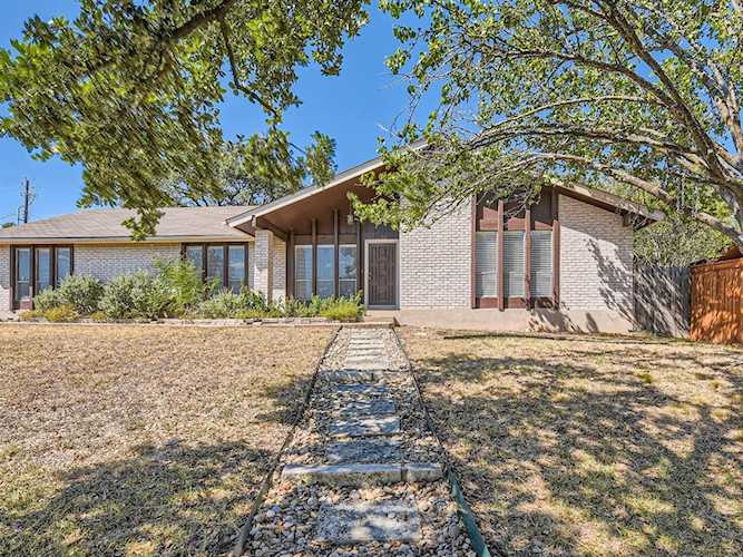 8110 Red Willow DR Austin, TX 78736