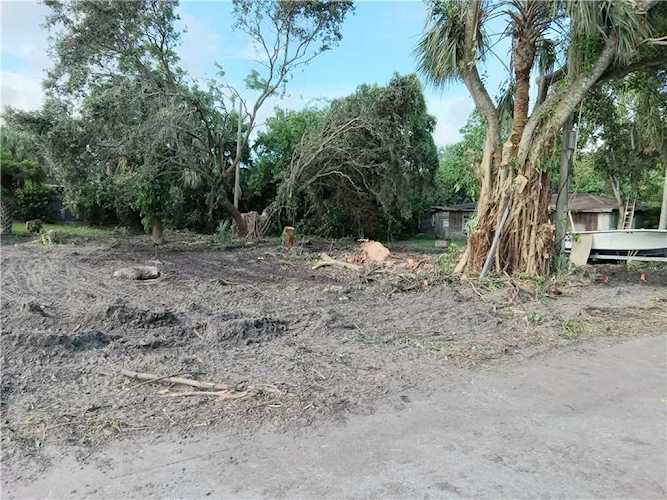 2066 42nd Place Vero Beach, FL 32967 | MLS 270473 Photo 1