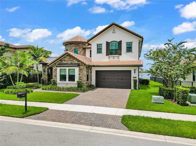 11161 Watercrest Cir W Parkland, FL 33076
