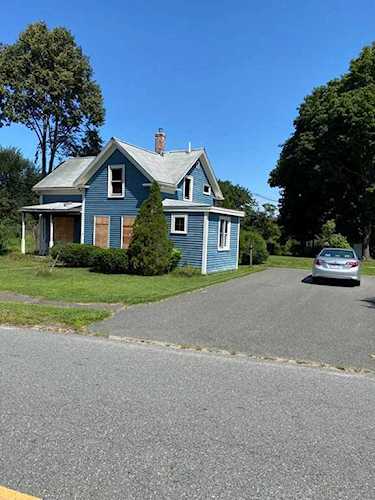 2 Railroad Avenue in Rowley, MA - Century 21 New England Photo 1