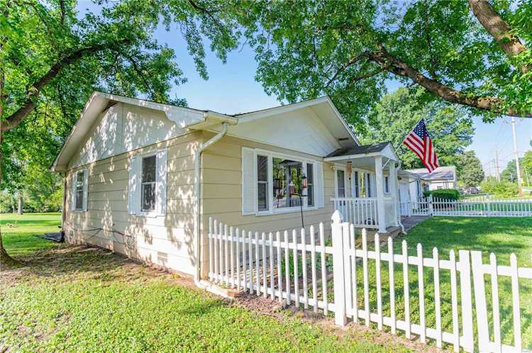 802 W Washington St St James, MO 65559