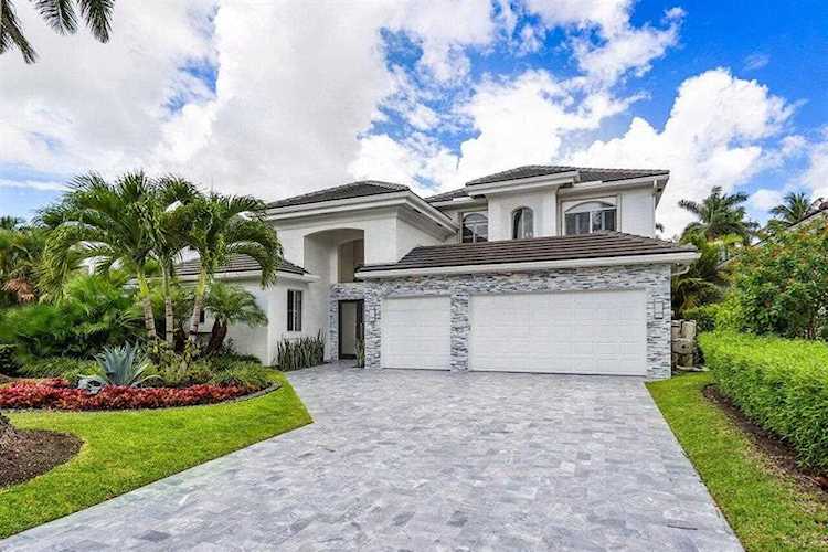 6379 Avalon Pointe Court Boca Raton, FL 33496