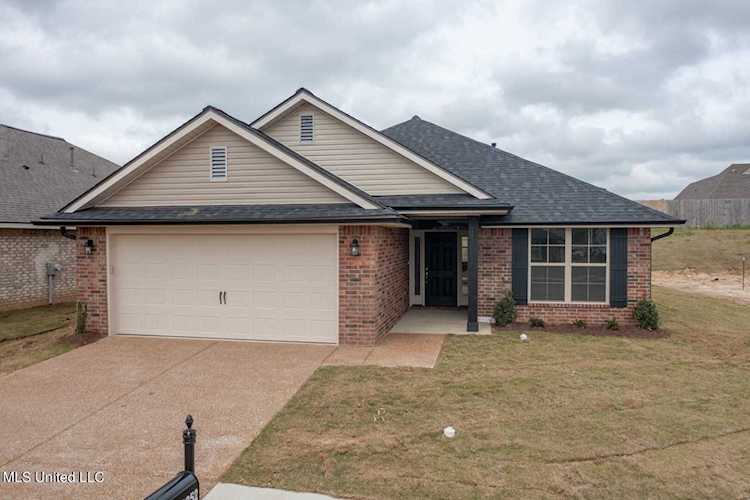 3352 Cable Ln Southaven, MS 38672